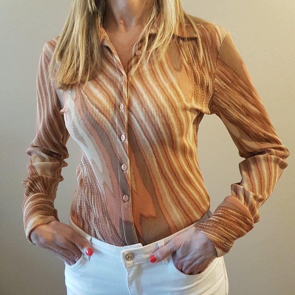Retro Style Pleated Button down shirt - size 2